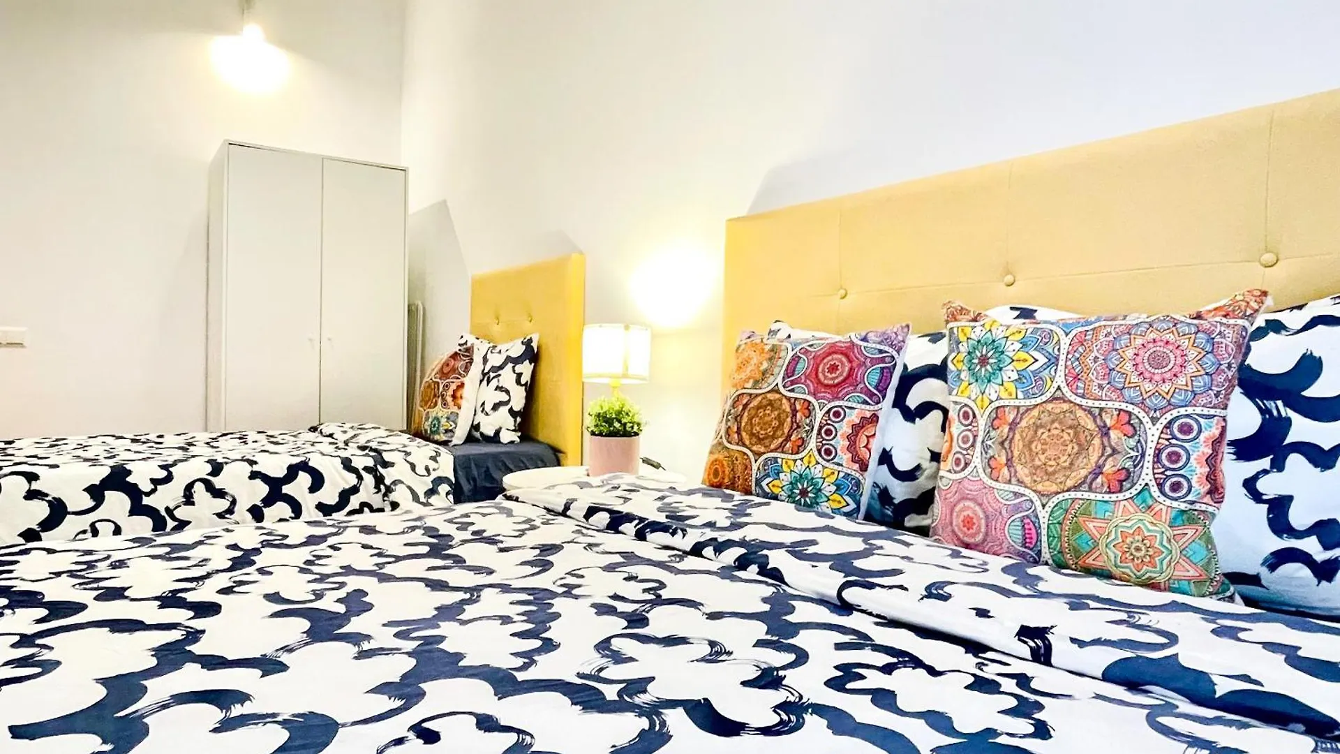 Rambla Comfort Rooms Barcelona Hostel