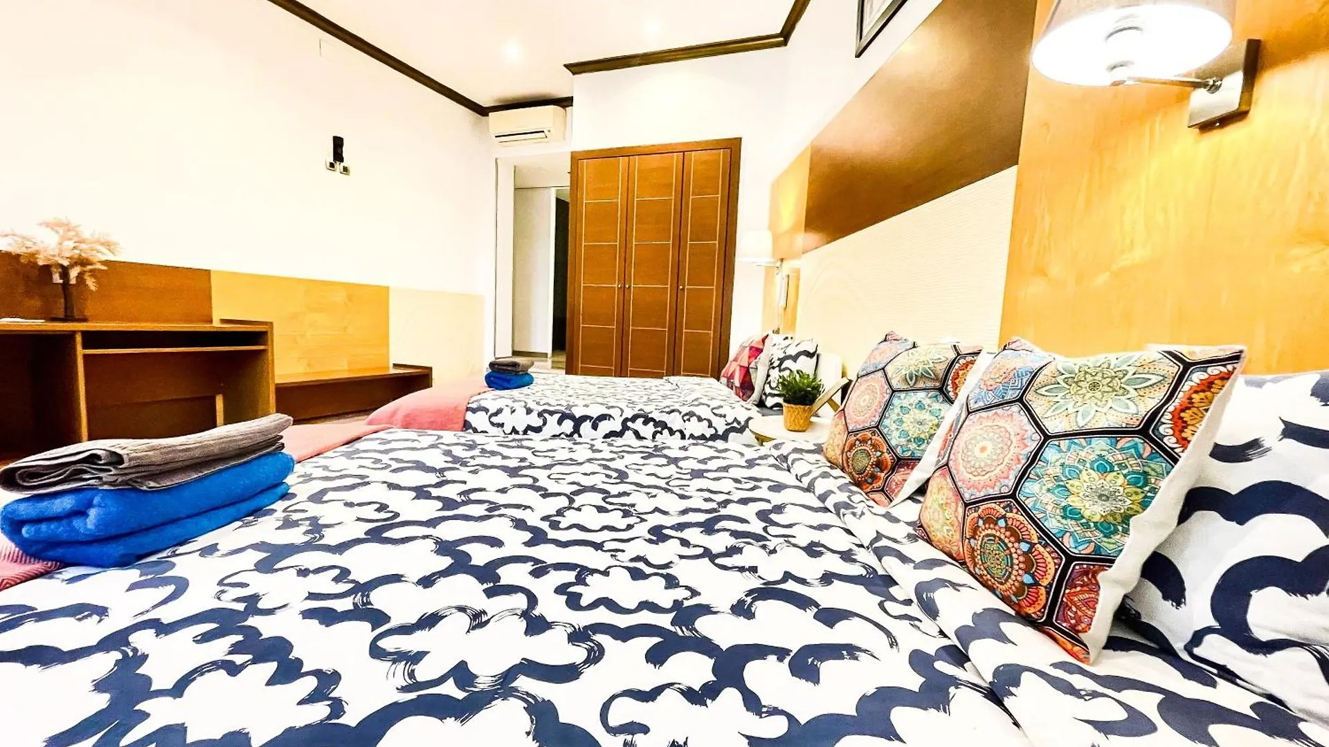 Rambla Comfort Rooms Barcelona Hostel